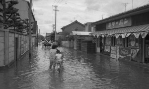 069五十一・九・十二(ネガ02)37（羽島市民病院付近）.19760910