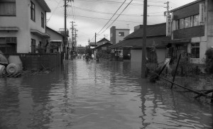 069五十一・九・十二(ネガ10)13（共栄町）.19760911